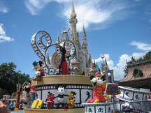 parade-magic-kingdom-orlando-florida